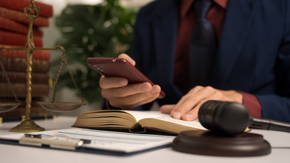 La force obligatoire du contrat : un principe fondamental en droit des contrats