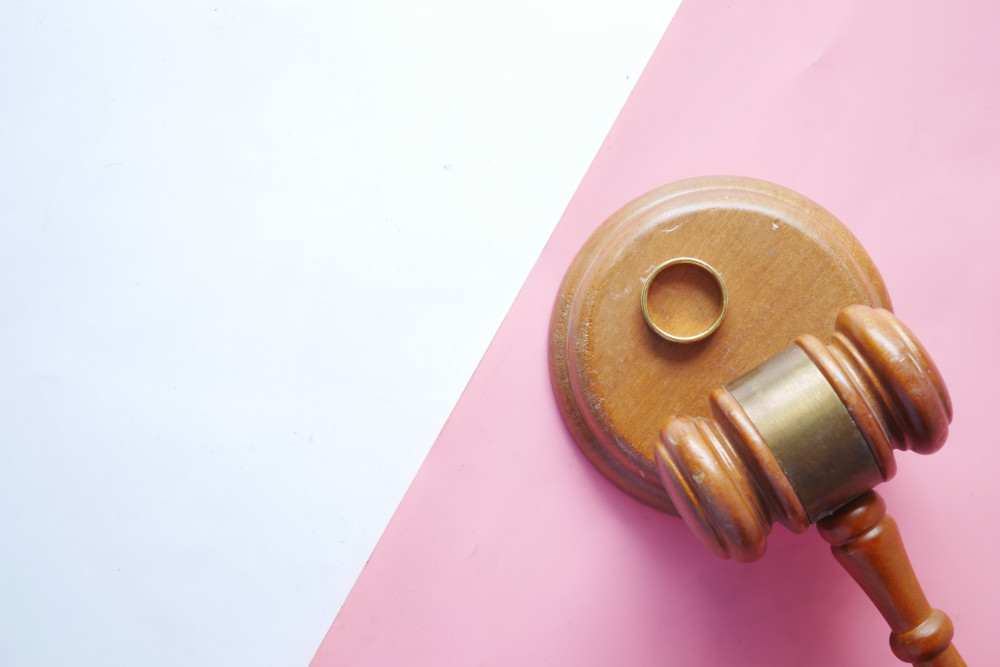 Divorce judiciaire ou à l'amiable : quelles différences et comment choisir ?
