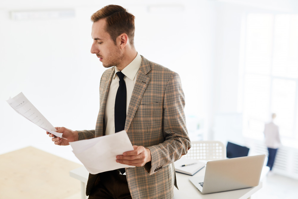 Comprendre le droit des contrats spéciaux : enjeux et implications
