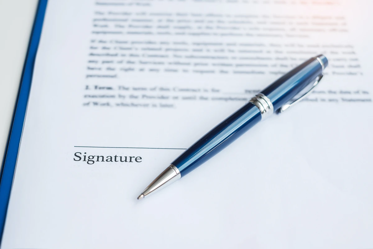 Le Dol en Droit des Contrats : Comprendre et Agir