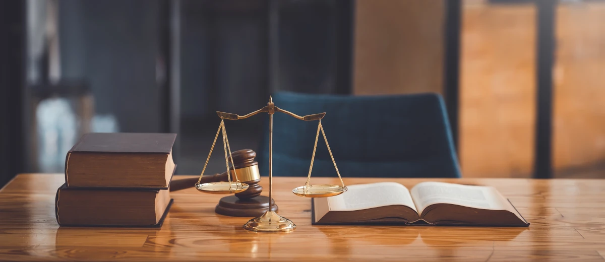 Le droit de l'espace et les activités des entreprises privées : enjeux et perspectives
