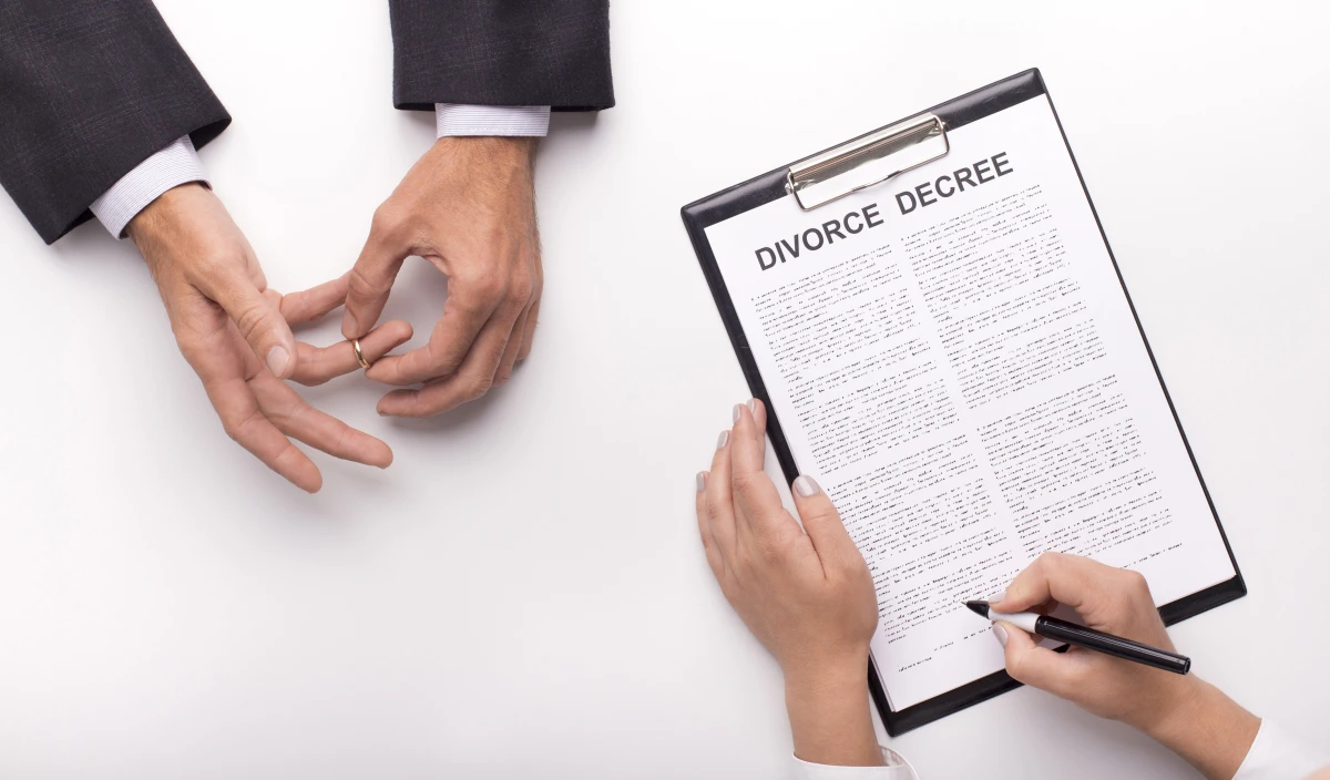 Divorce et patrimoine commun : Démêler les fils de votre avenir financier