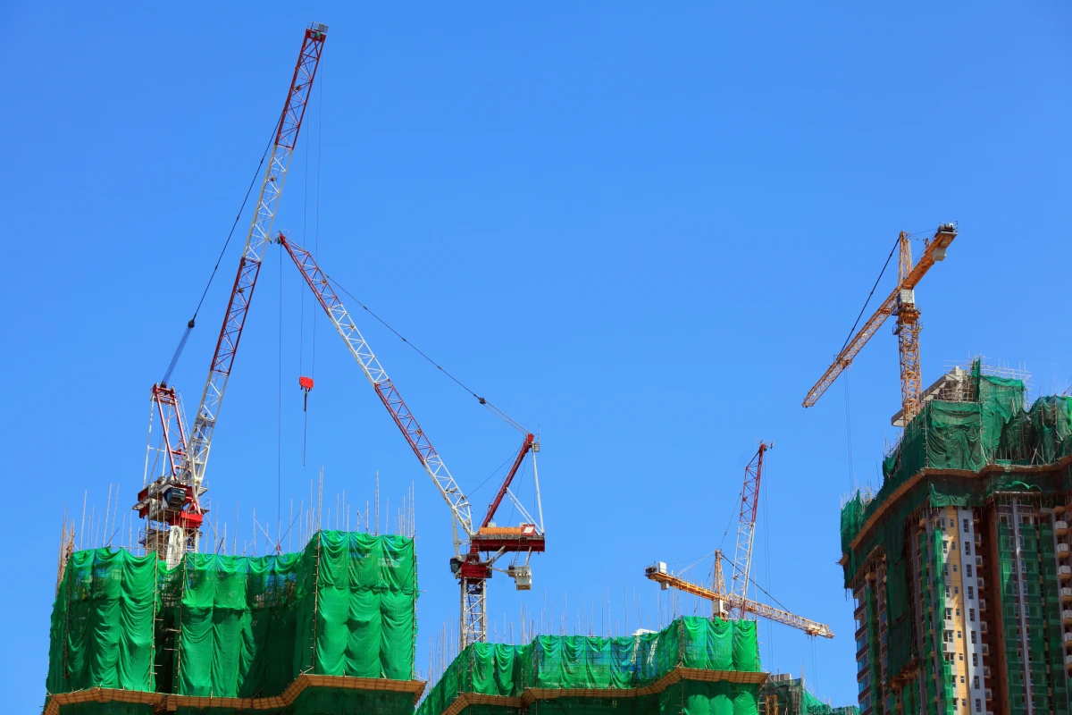Les défis juridiques des litiges environnementaux dans la construction immobilière