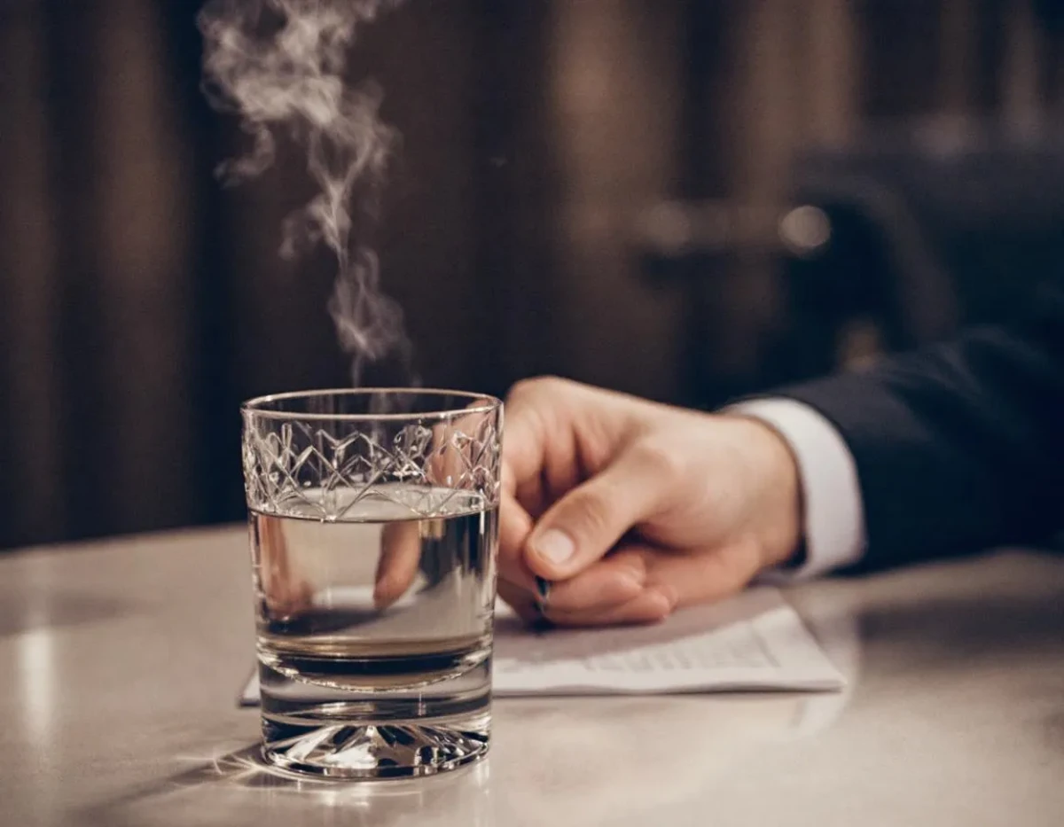 Quand le conflit professionnel s'intensifie : Choisir entre médiation et tribunal